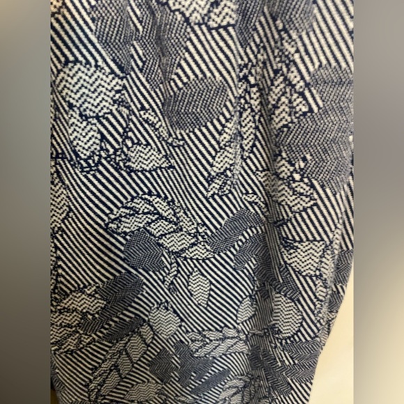 Lands End Sport Knit Straight Leg Pants Deep Sea Navy Floral - Picture 5 of 7